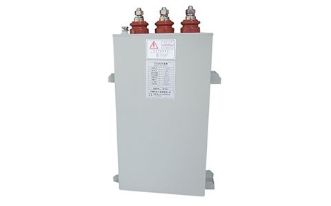 電容器在直流穩(wěn)態(tài)電路中可有電流通過？