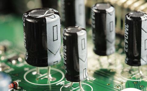 智能電容與普通電容器的區(qū)別到底是誰(shuí)比較好？